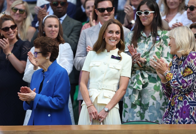 Bagel Land: Swiatek Dishes Double Bagel to Become First Pole to Win Wimbledon